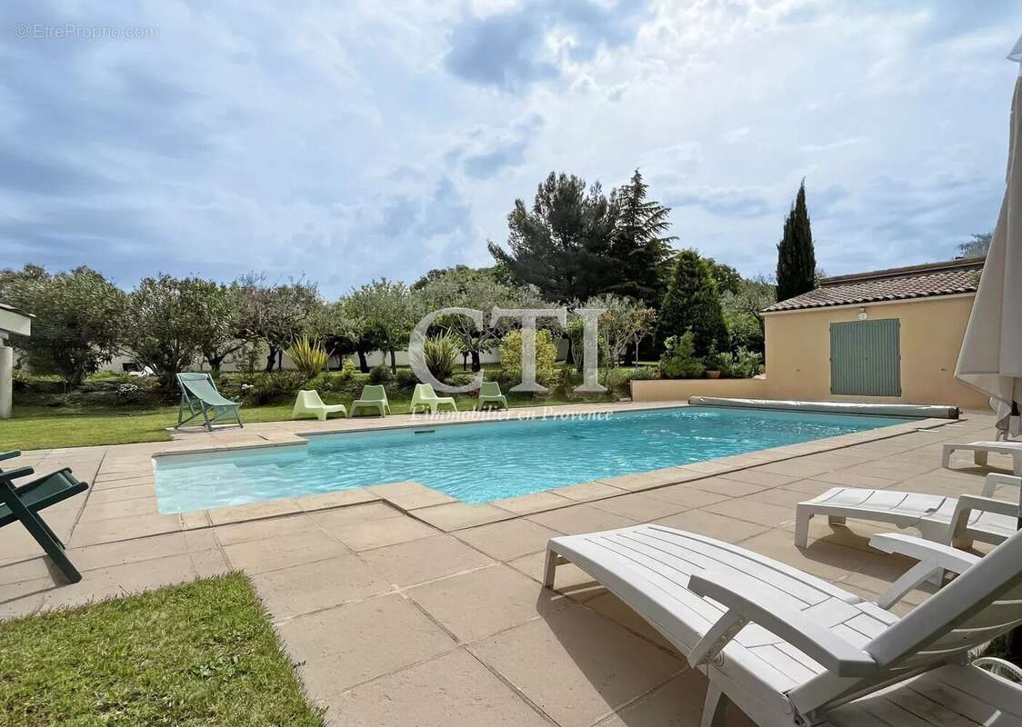 Villa architecturale d'exception avec vue sur le Mont-Ventoux, à proximité de L'Isle-sur-la-Sorgue - photo 8