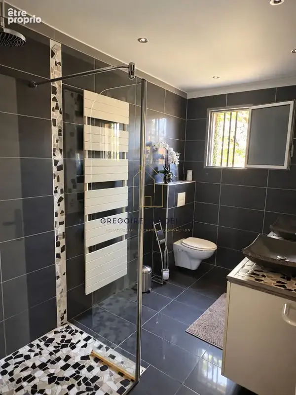 PERTUIS - Maison T4 de plain-pied avec piscine et garage - photo 13