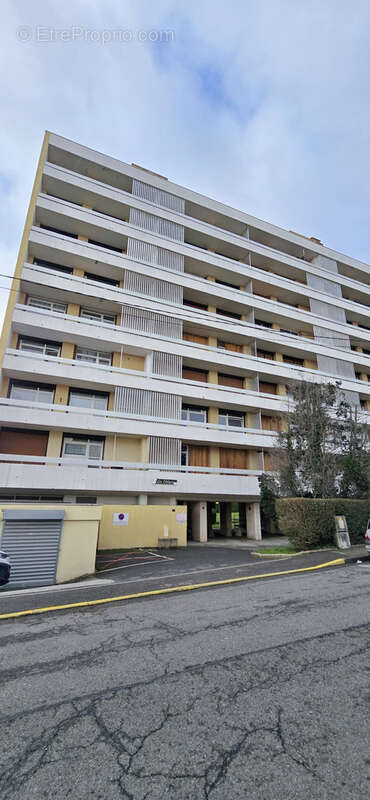 Appartement à SAINT-ETIENNE