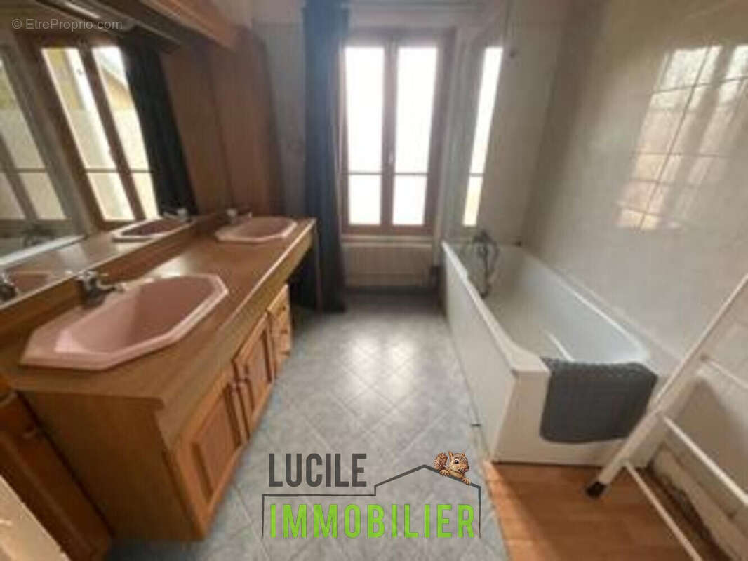 Maison 4 chambres 6 - Maison à LE VAUROUX