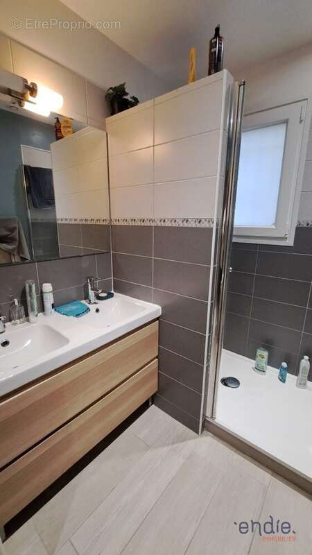 Appartement à LORGUES