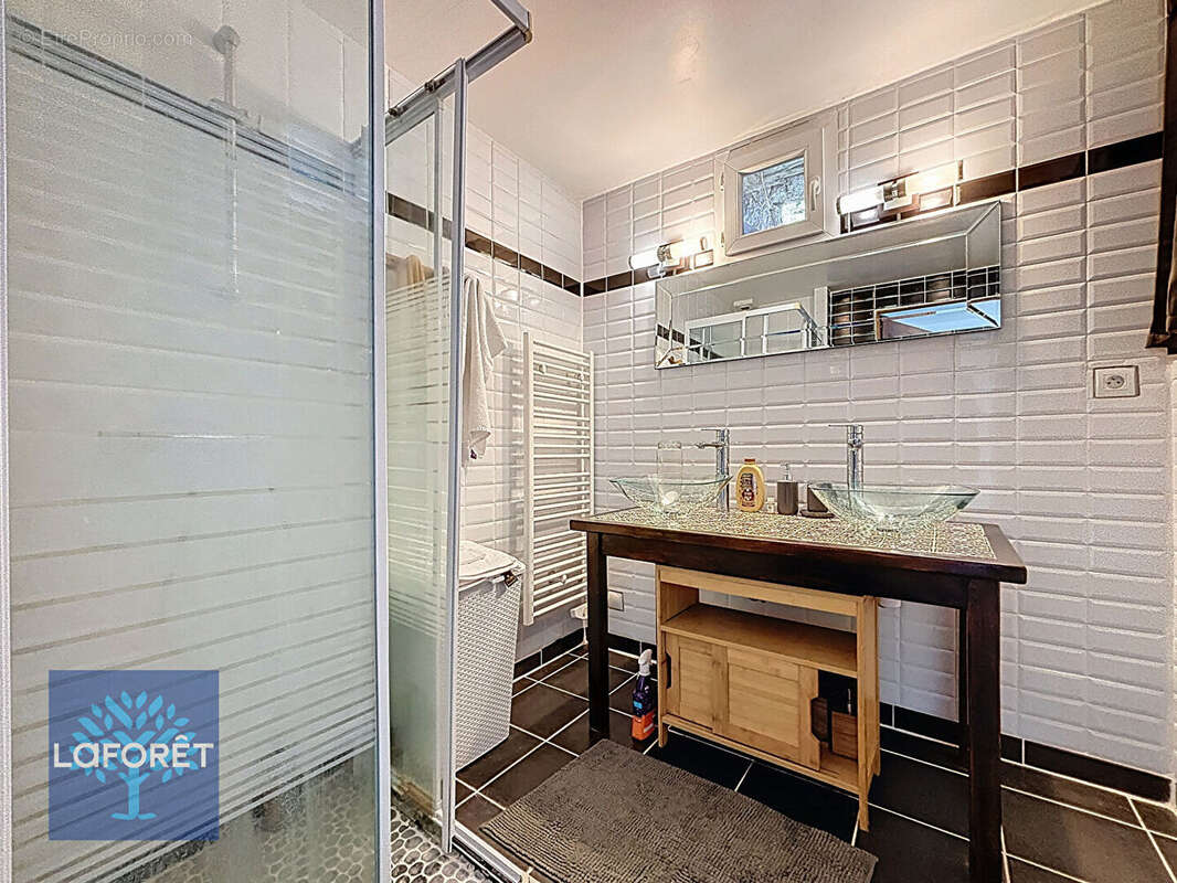 Maison à LA BAZOUGE-DU-DESERT