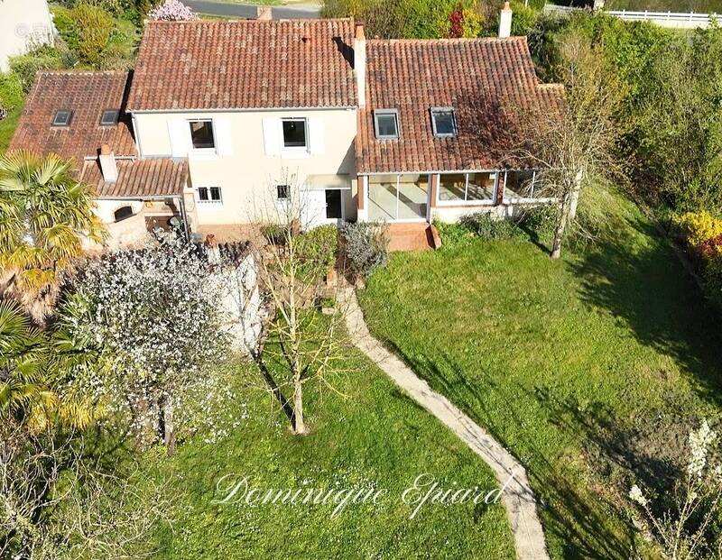 Maison à NOUAILLE-MAUPERTUIS