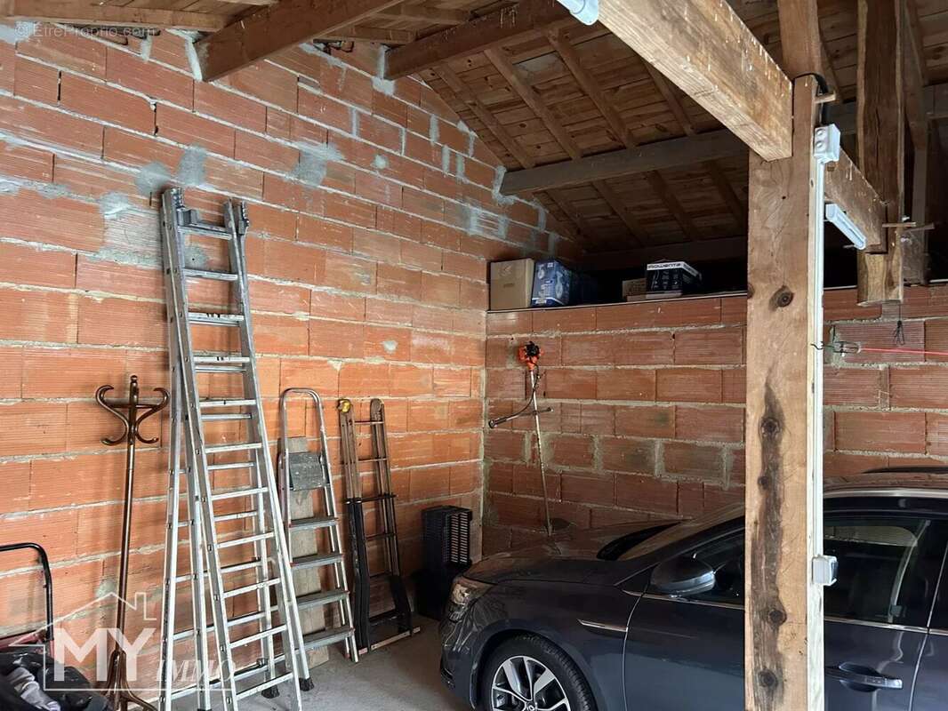 Maison de plain-pied parfaitement entretenue avec double garage – Proche commodités - photo 14
