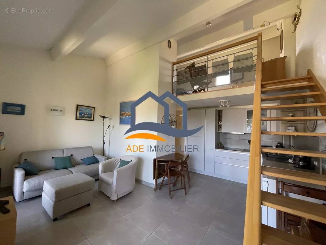 Appartement à SANARY-SUR-MER