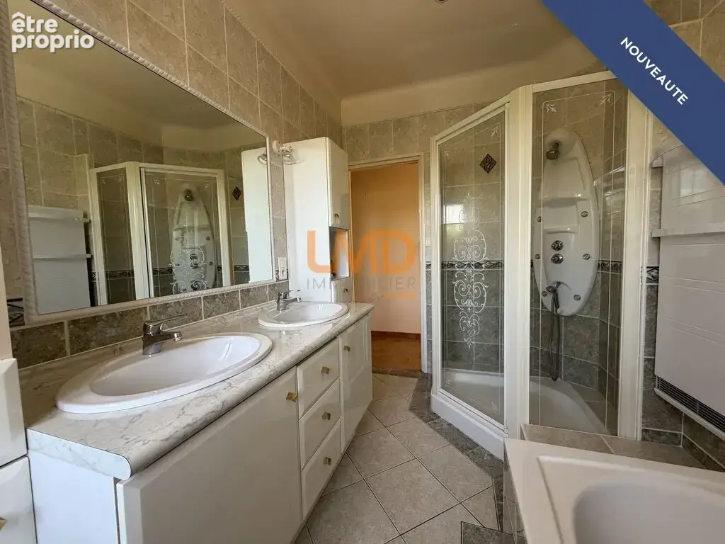 Villa 4 faces T5 145 m2 avec piscine - photo 10