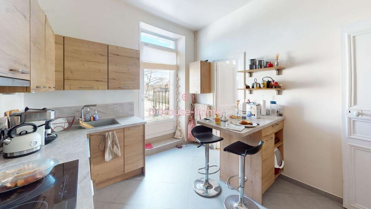 Maison à SAINT-PIERRE-LES-NEMOURS