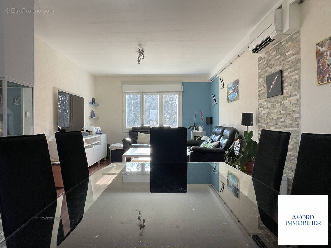 Maison à JUSSY-CHAMPAGNE