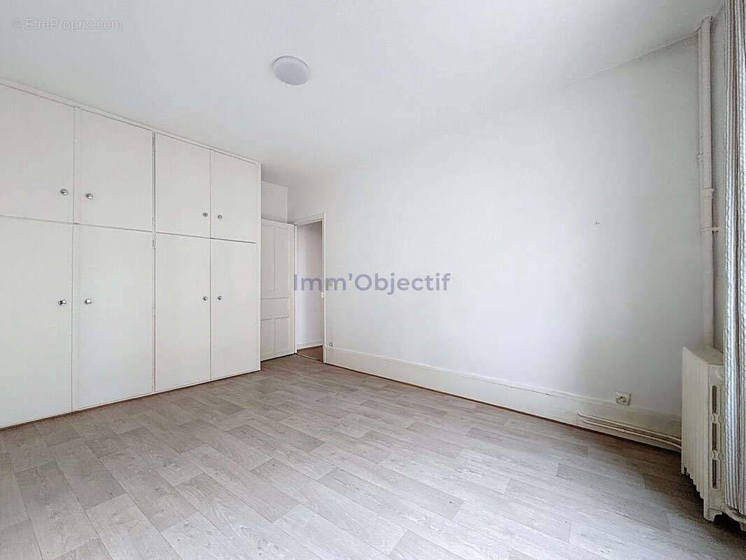 Appartement à PARIS-12E