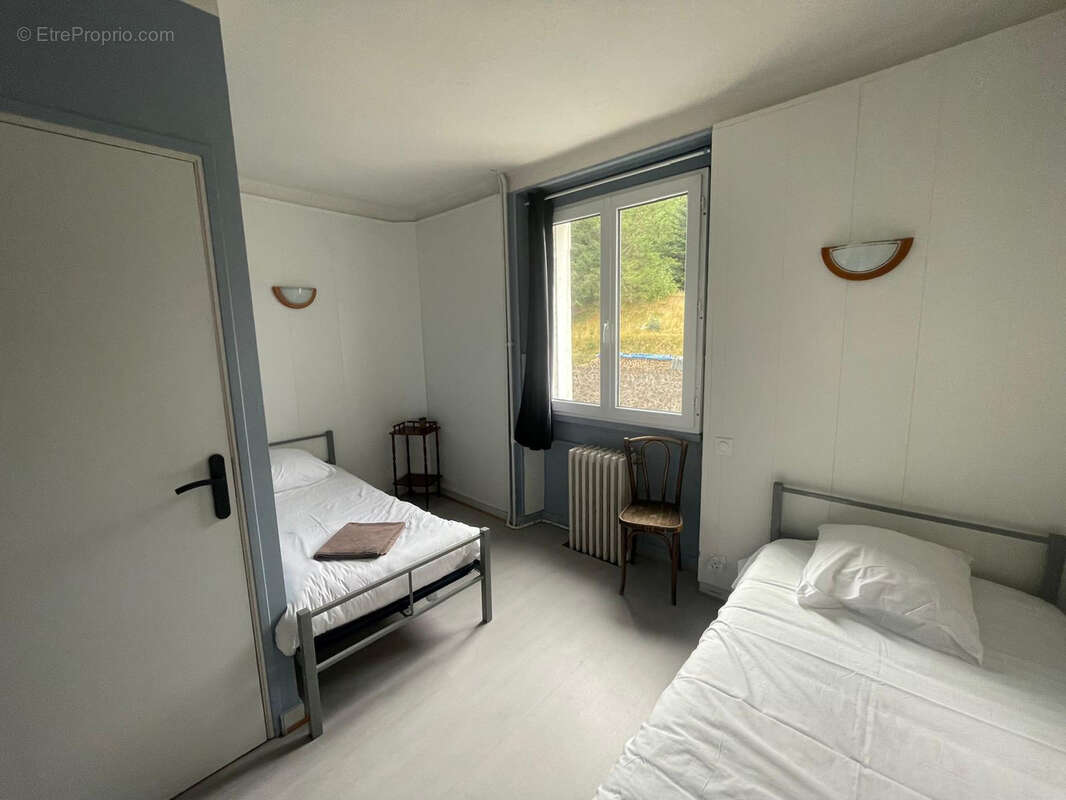 Commerce à LA BASTIDE-PUYLAURENT