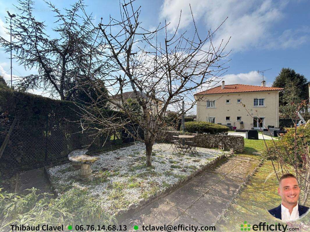 Maison à SAINT-YRIEIX-SUR-CHARENTE
