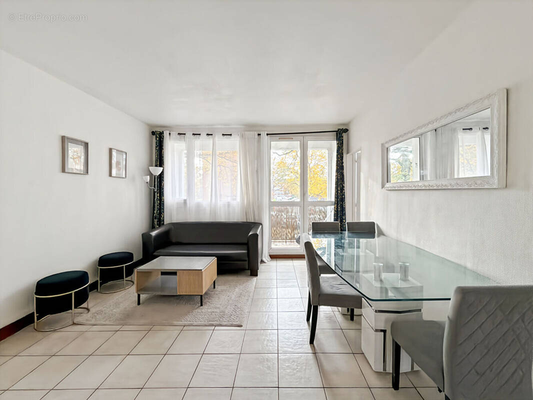 Appartement à AUBERGENVILLE