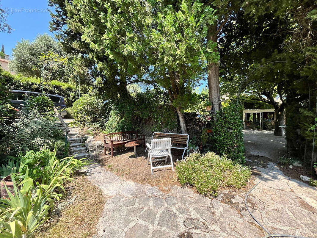 Maison à SAINT-PAUL-TROIS-CHATEAUX