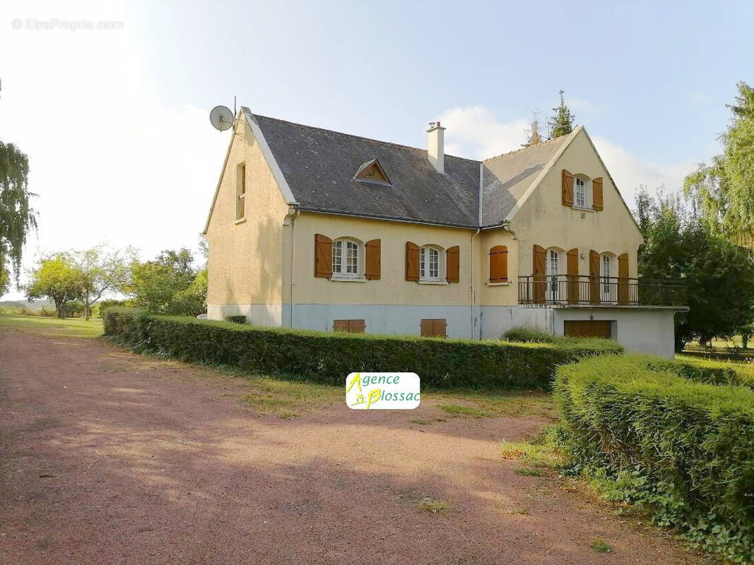 Maison à CHATELLERAULT