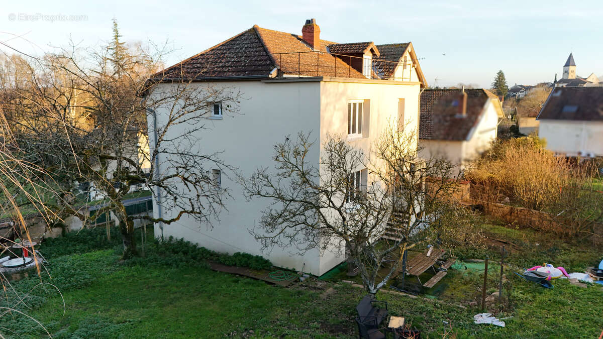 Maison à SAINT-PAUL-DE-VARAX