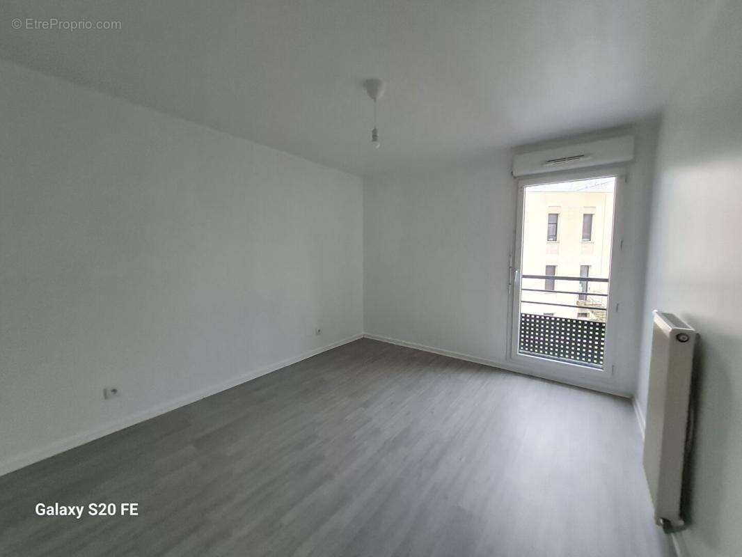 Appartement à SAINT-OUEN-L'AUMONE