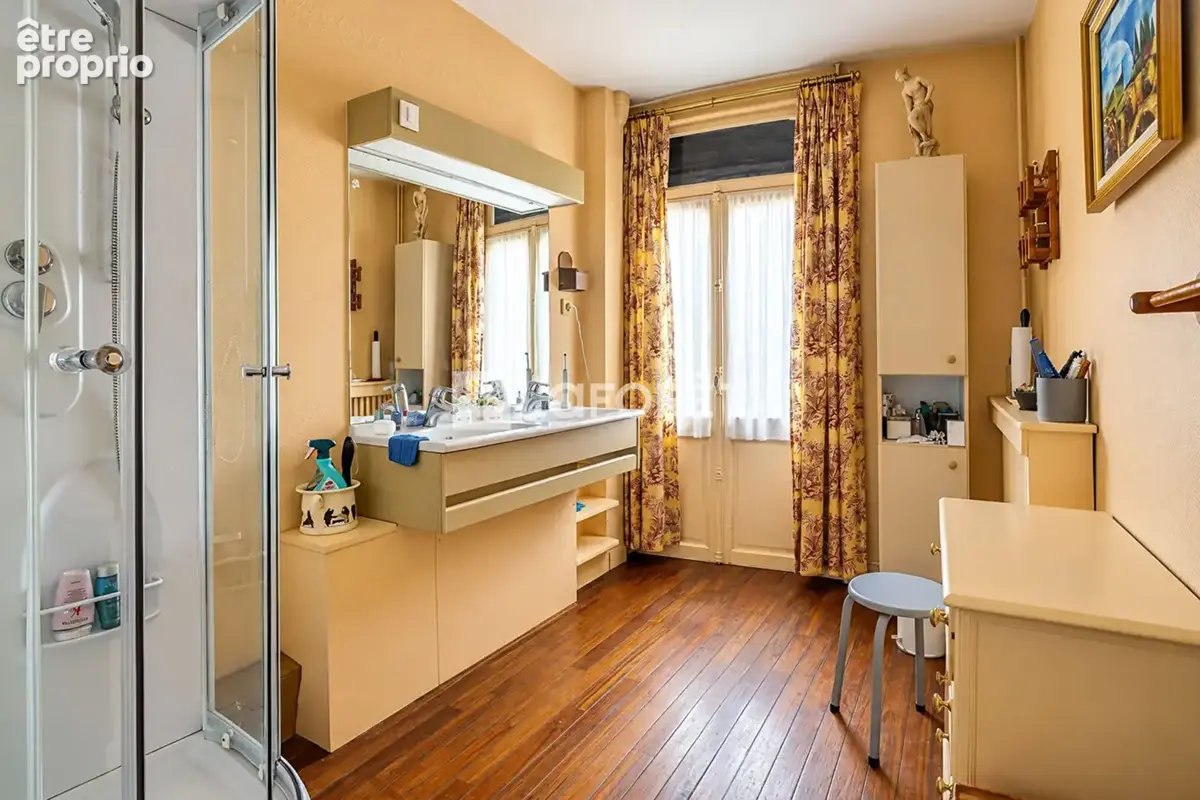 Possibilité de division - ensemble immobilier de plus de 300m² - photo 9