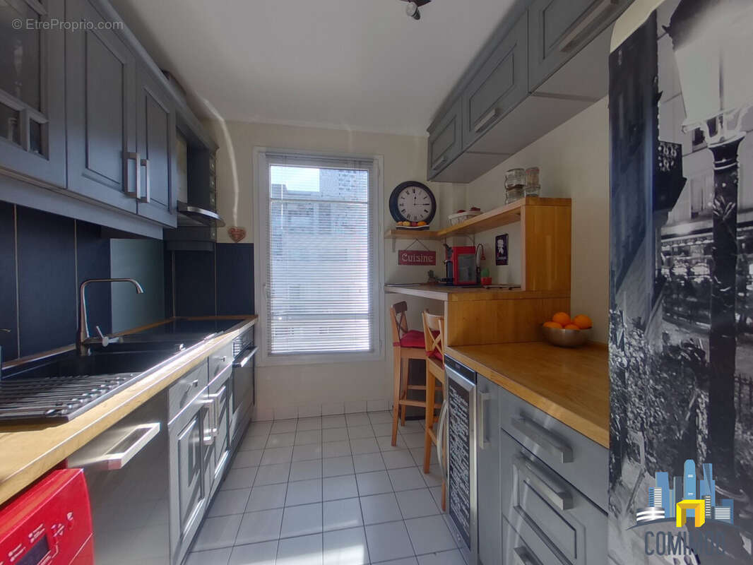 Appartement à COURBEVOIE