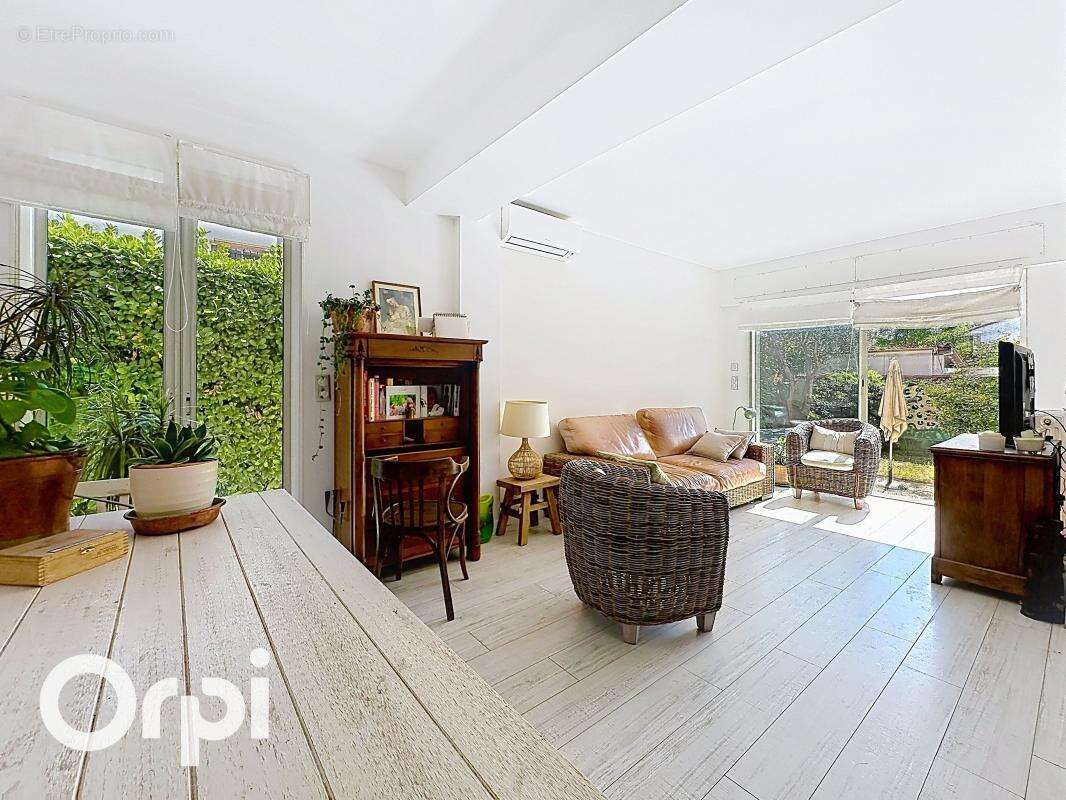 Maison à VILLENEUVE-LOUBET