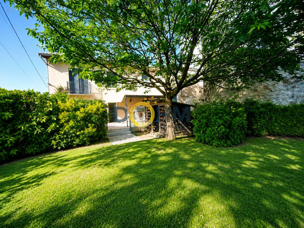 Maison à VALS-PRES-LE-PUY