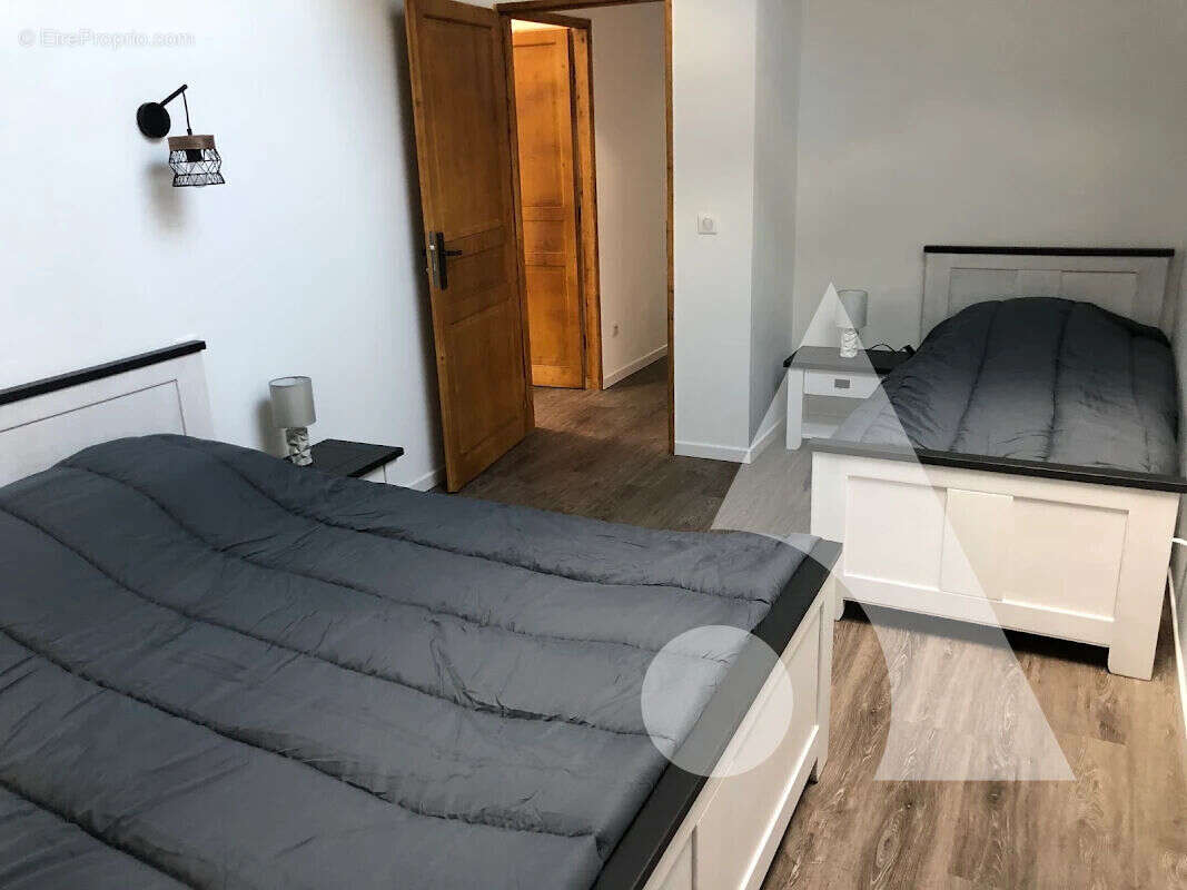 Maison à SAINT-APOLLINAIRE-DE-RIAS