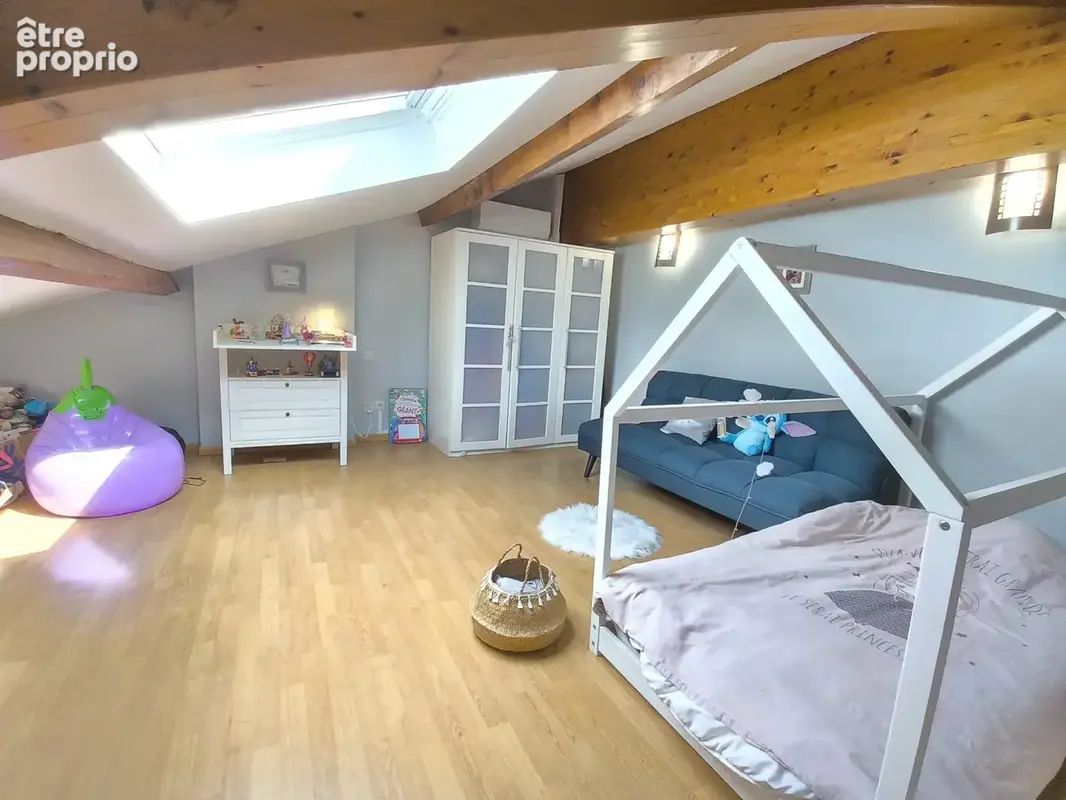 Appartement 4 pièces 148 m² à vendre à Saint-Genest-Lerpt (42530) - photo 9