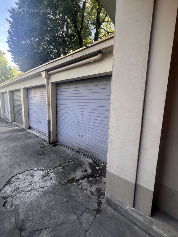 Commerce à GRENOBLE