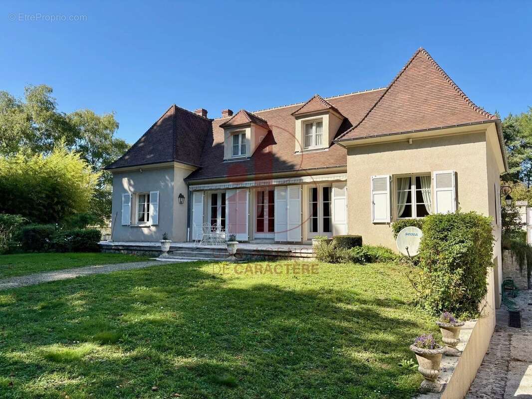 Maison à BOURRON-MARLOTTE