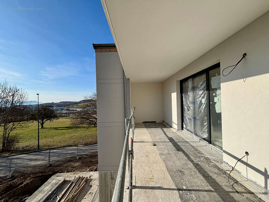 Appartement à VILLY-LE-PELLOUX