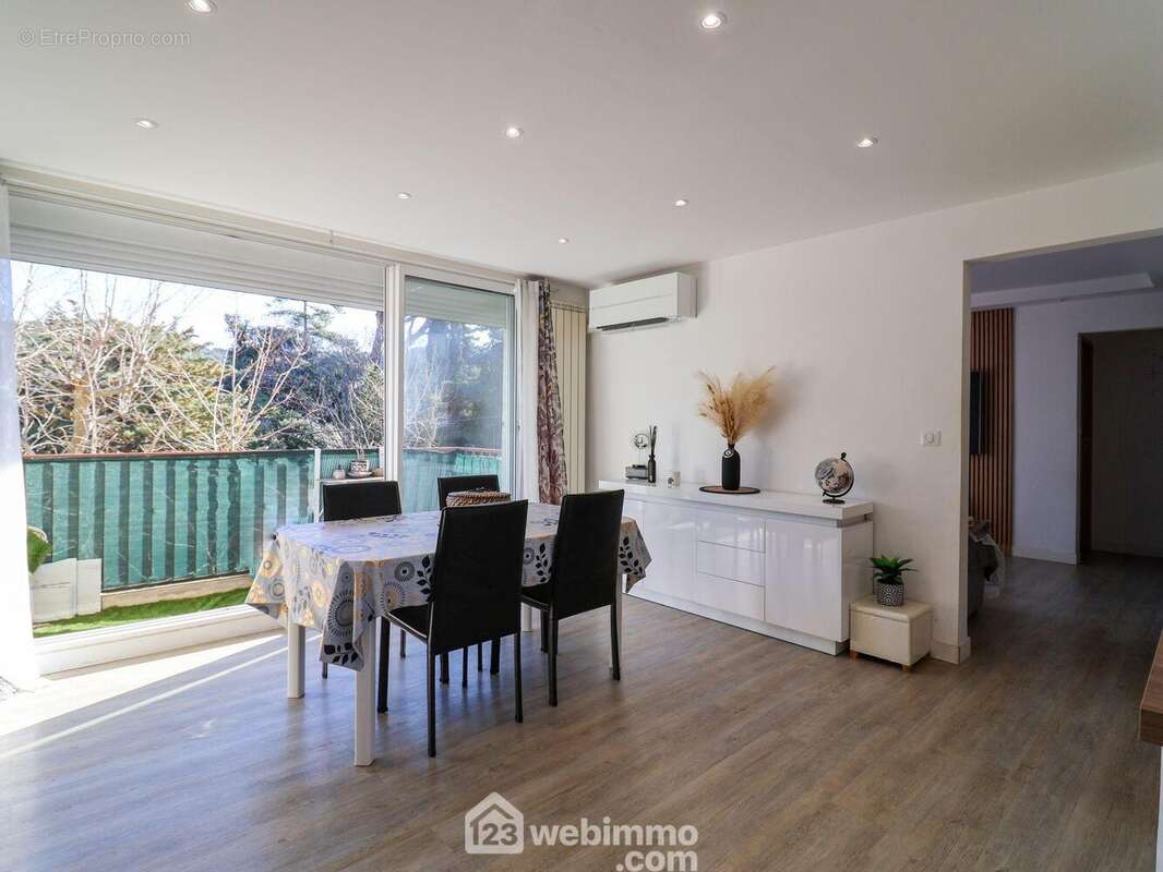 Appartement à MARSEILLE-9E
