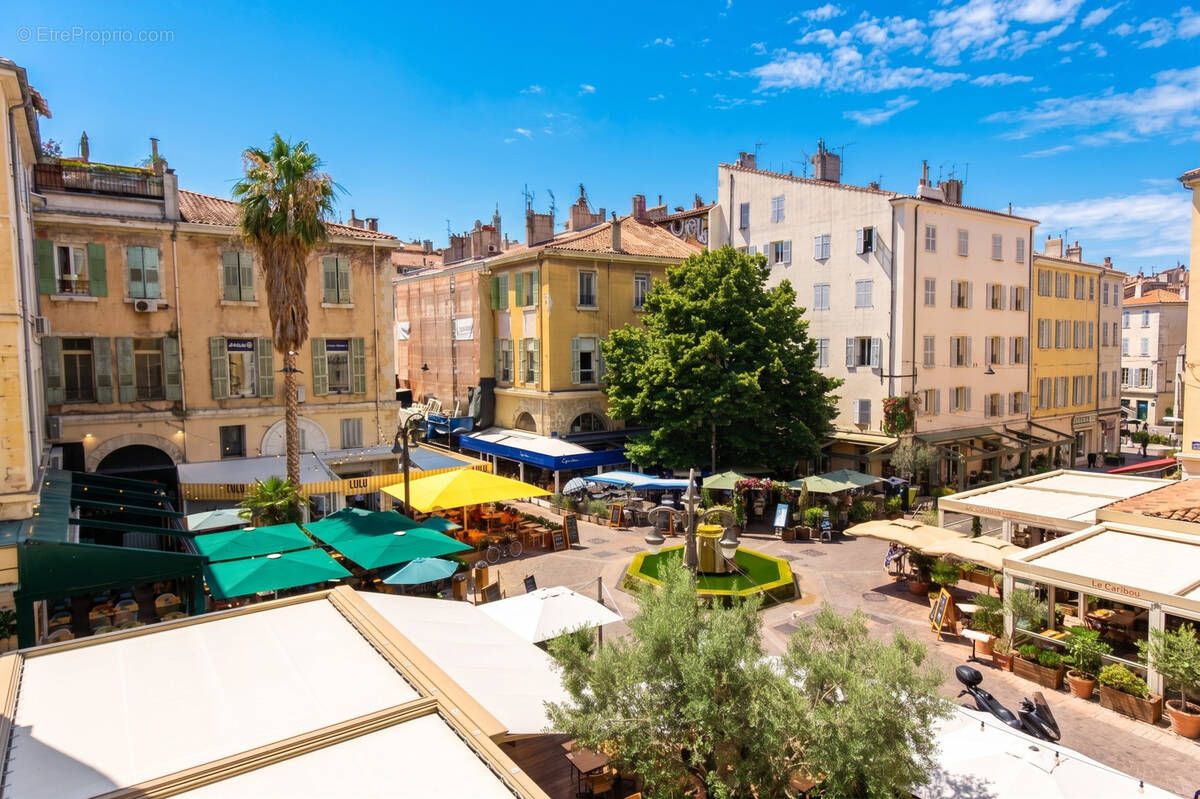 Appartement à MARSEILLE-1E