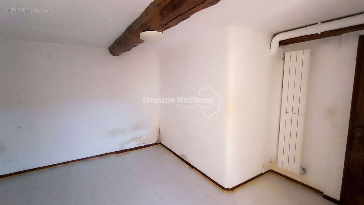 Maison à BESSE-SUR-ISSOLE