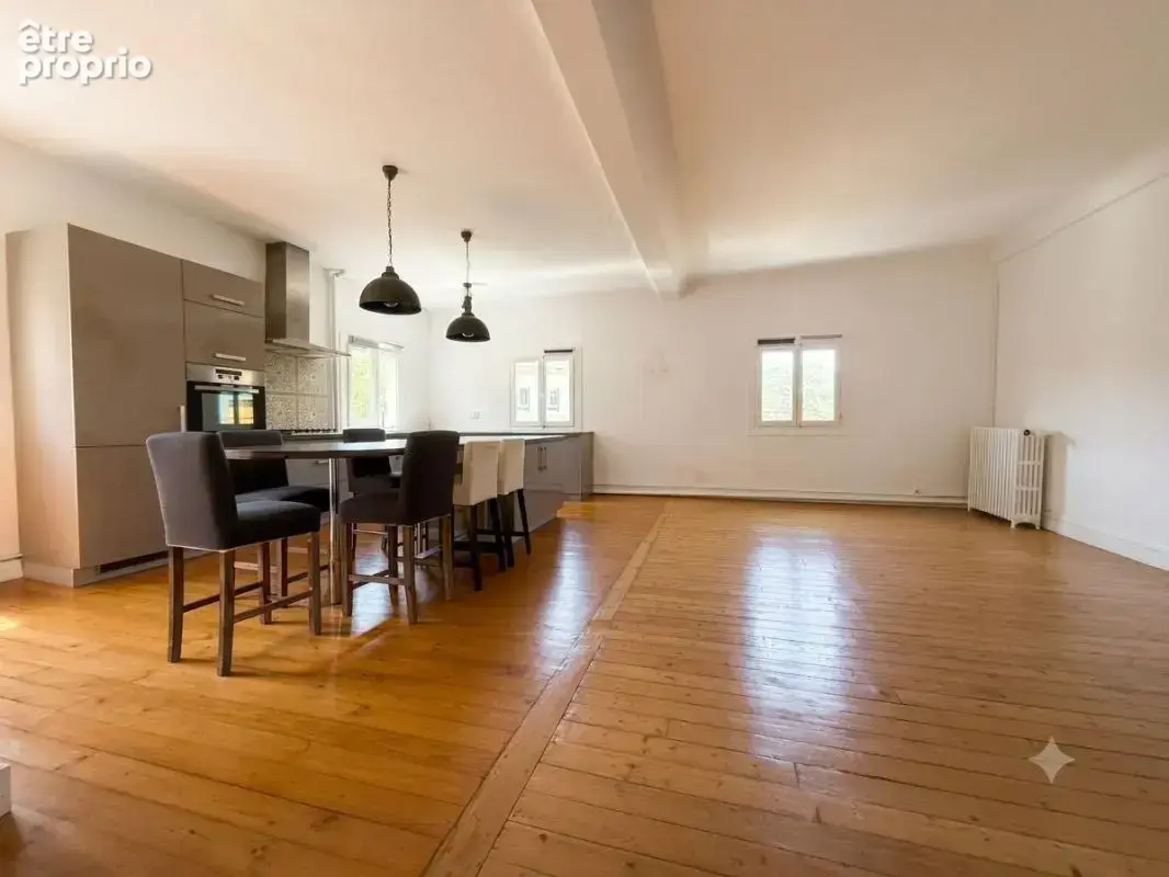 Exclusivité ORPI COMPIÈGNE : L'élégance d'une adresse de prestige sous les toits, avec vue dégagée - photo 3