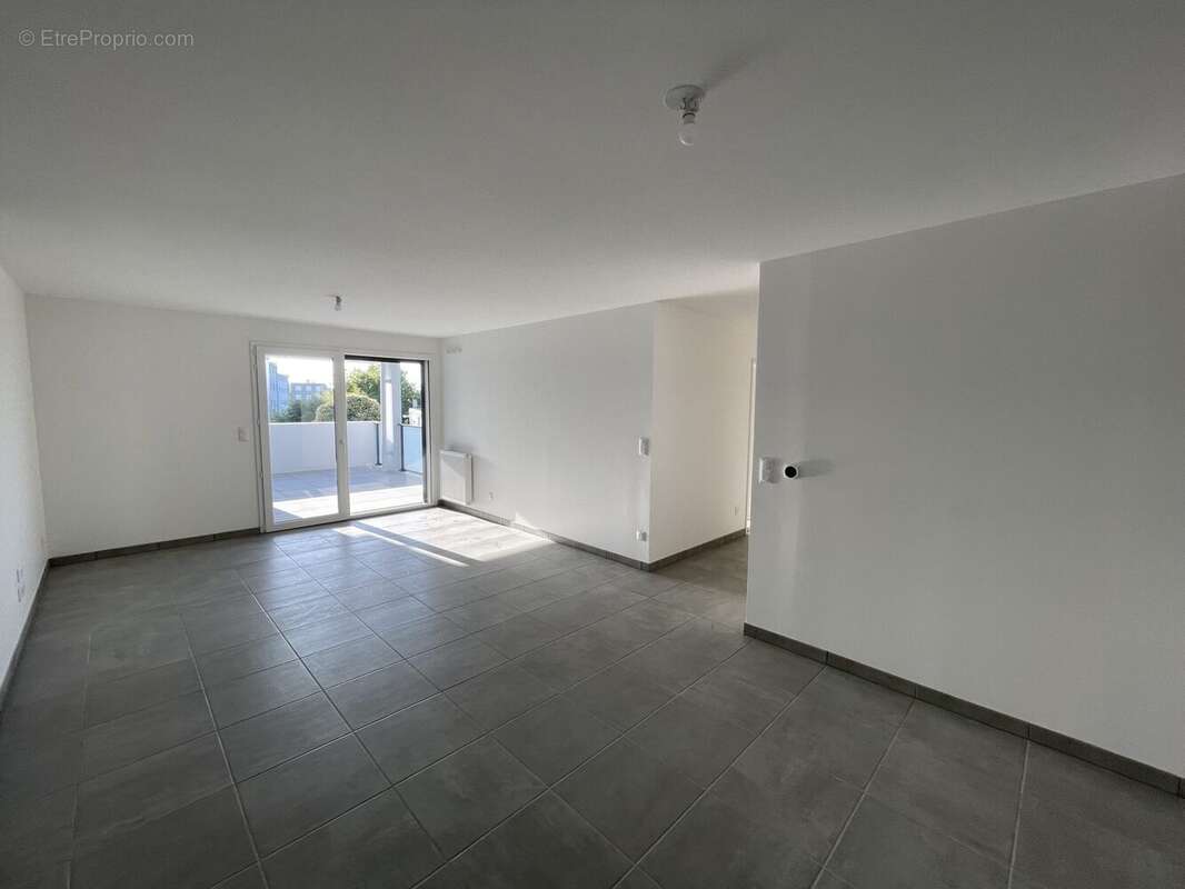 Appartement 66 m² à Talence  - photo 2