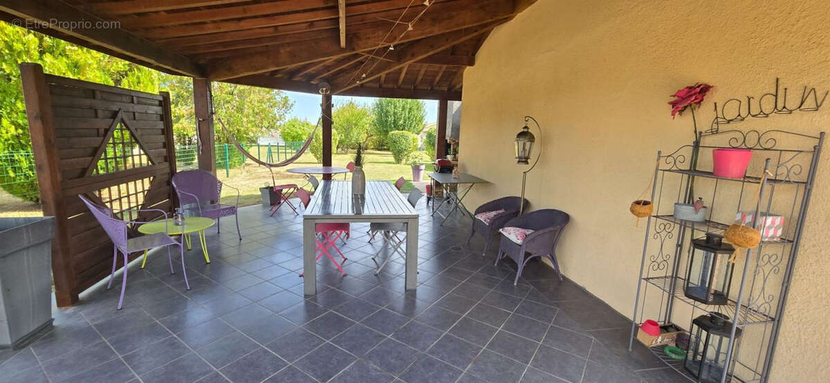 Maison à CRECHES-SUR-SAONE