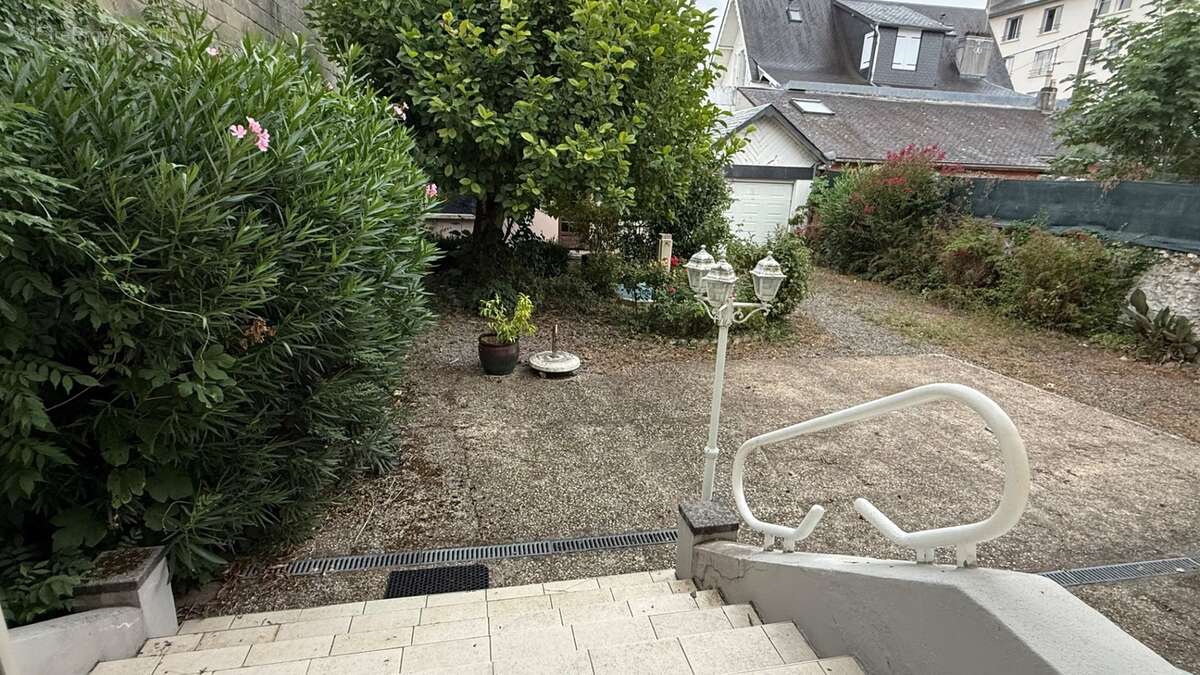Maison de ville à vendre 7 pièces BAGNERES DE BIGORRE (65) - photo 11