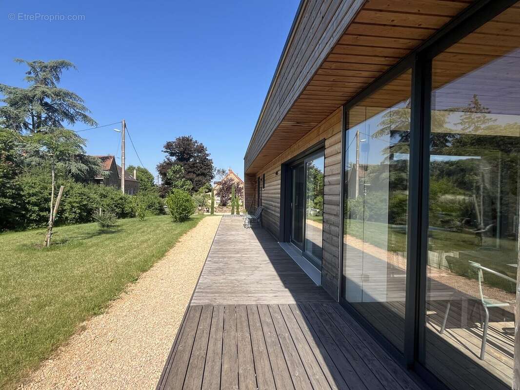 Maison à LA CHAPELLE-SOUS-BRANCION