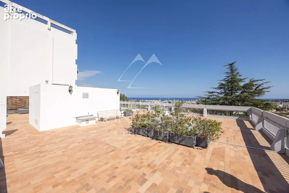 Antibes – exceptionnel appartement 7 pièces avec rooftop et vue mer panoramique - photo 13