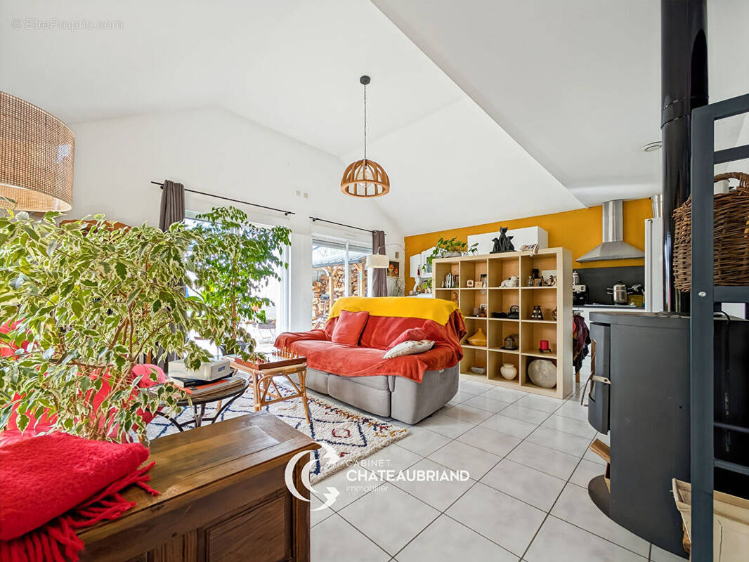 Maison à LE TRONCHET