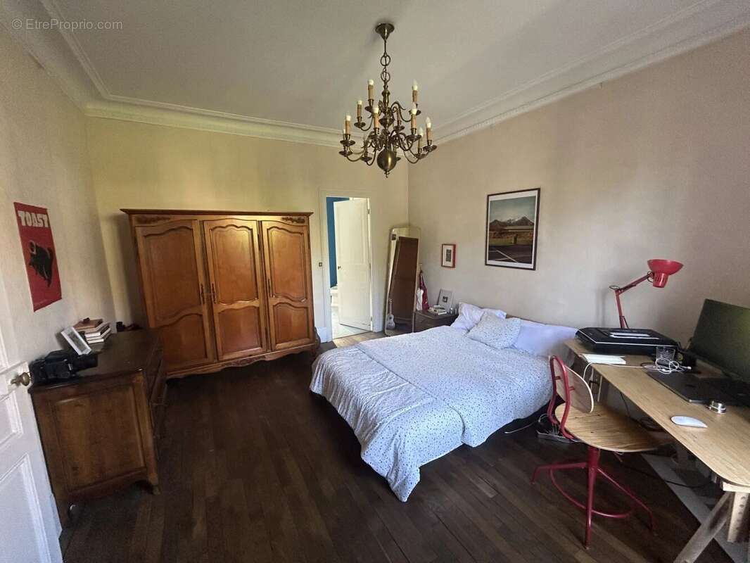 Maison à LE PERREUX-SUR-MARNE