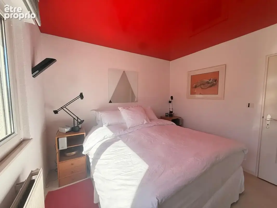 À vendre   Duplex rare de 169 m2 avec deux espaces de vie, balcons et trois stationnements   Saint-Louis - photo 3