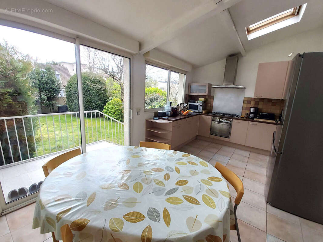 Maison Livry Gargan 6 pièce(s) 130 m2 - photo 3