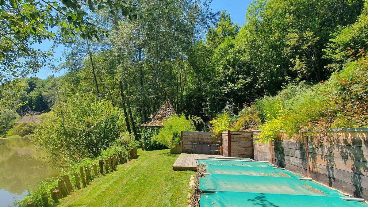 Magnifique moulin rénové dans un écrin de verdure - photo 15
