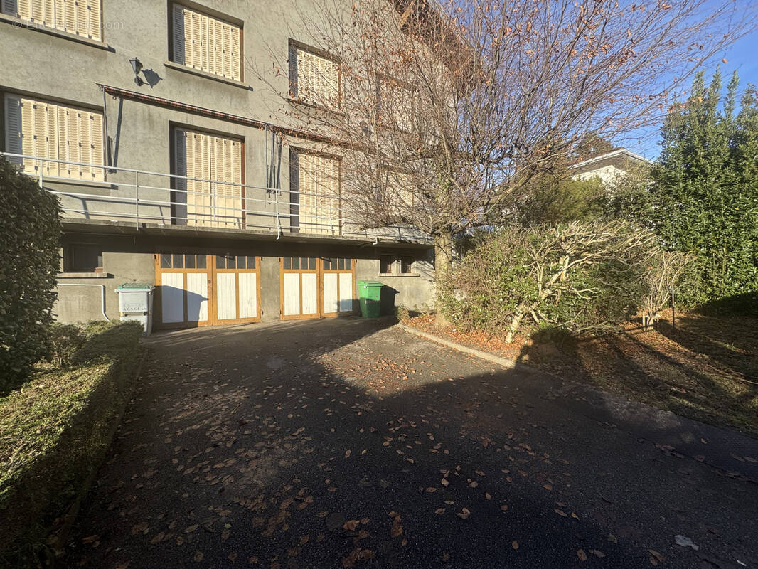 Maison à MEYLAN