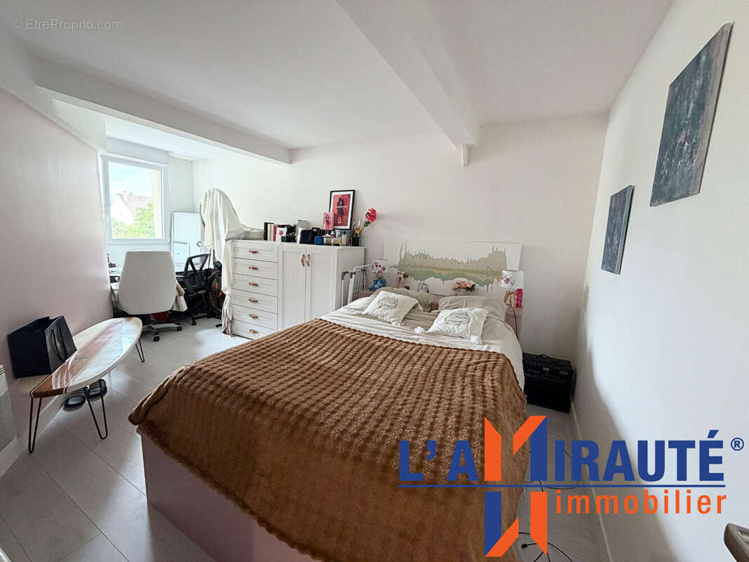 Appartement à SARTROUVILLE