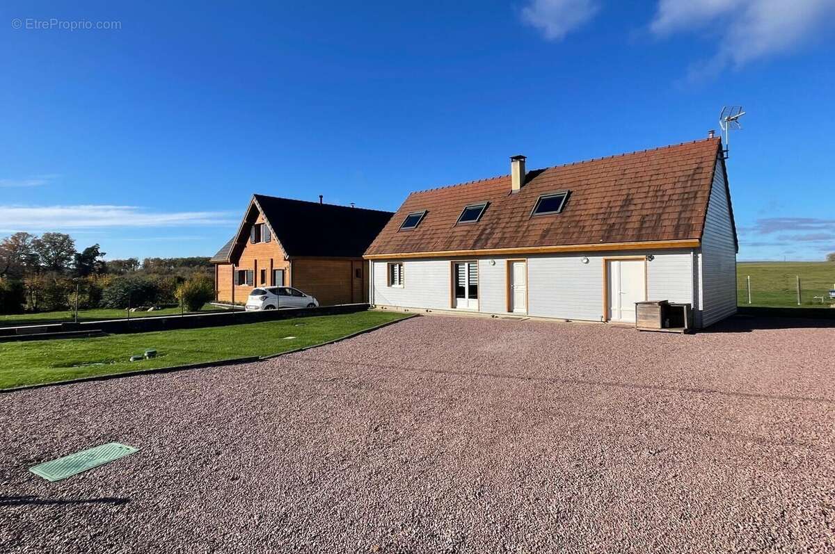 Maison à SAINT-MARTIN-D&#039;AUXIGNY