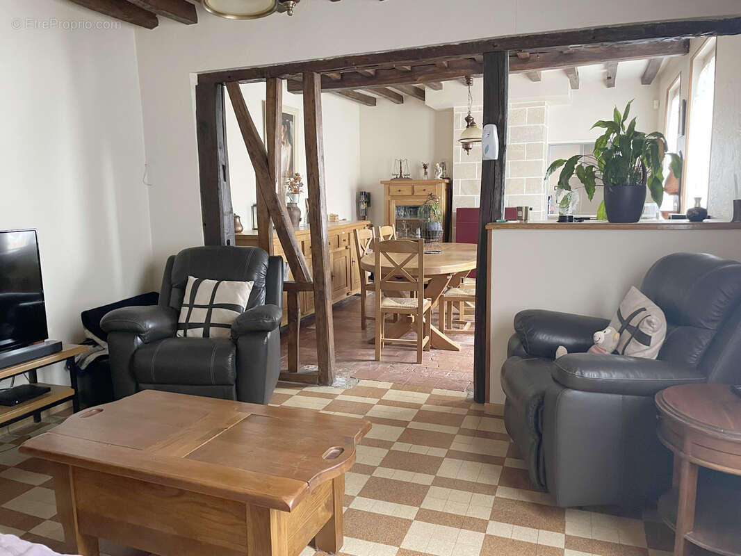 Maison à SAINTE-GENEVIEVE