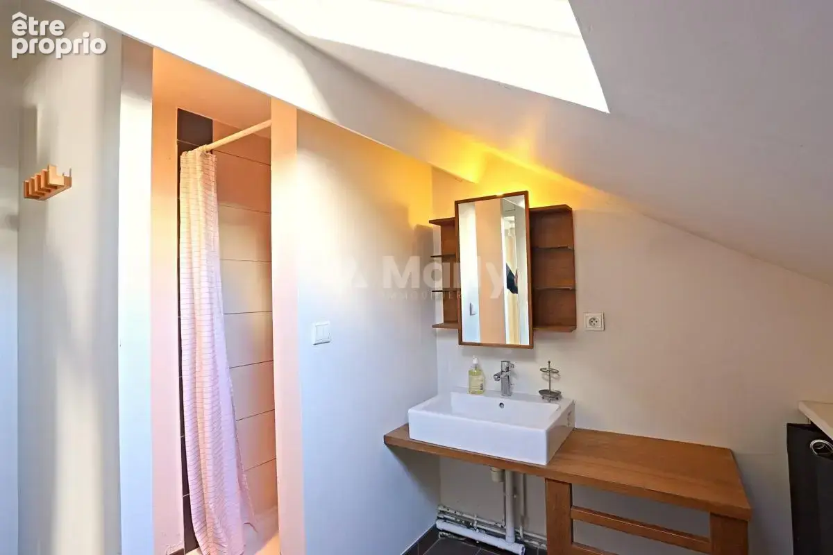 Élégante maison de caractère avec jardin paysager - photo 18