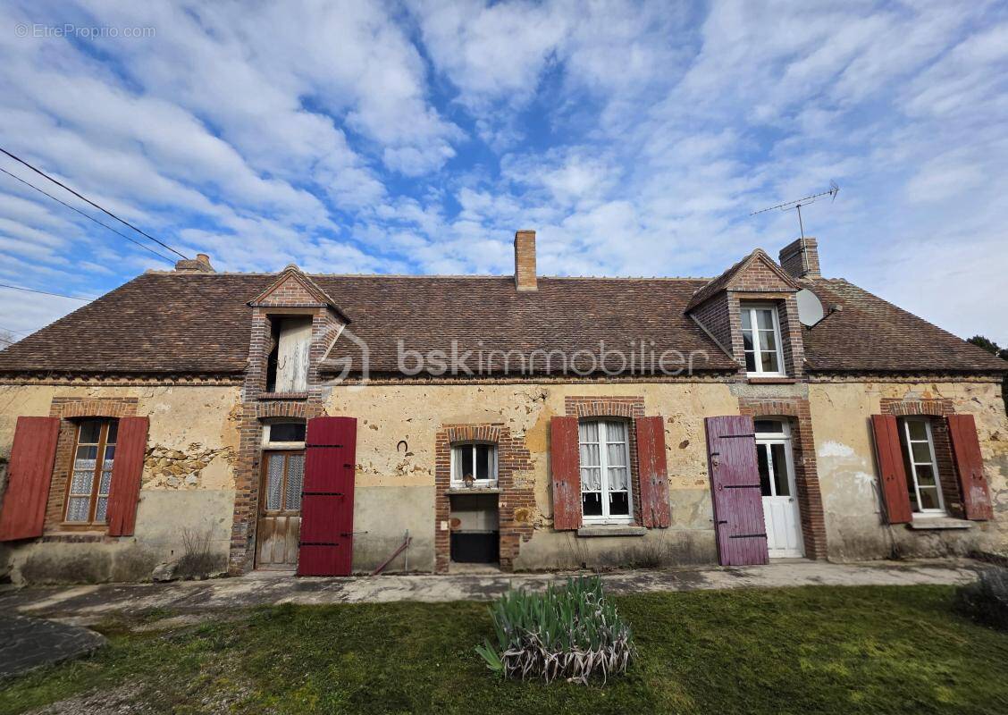 Maison à POUY-SUR-VANNES