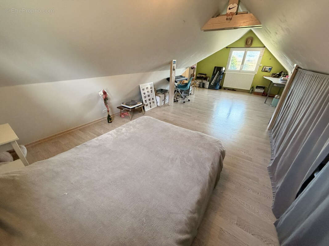 Maison à SAINT-PRIEST-BRAMEFANT